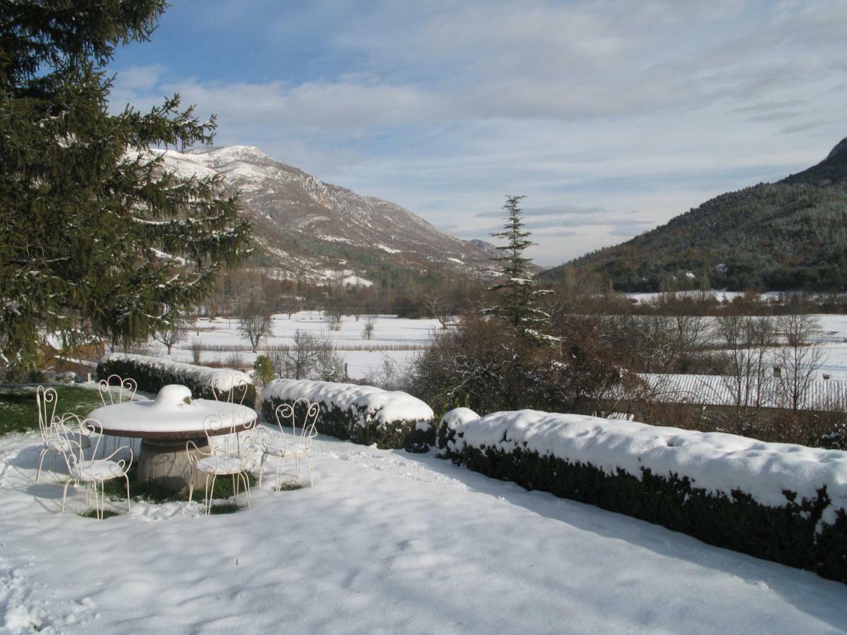 Chateau De Montfroc Bed & Breakfast Bagian luar foto