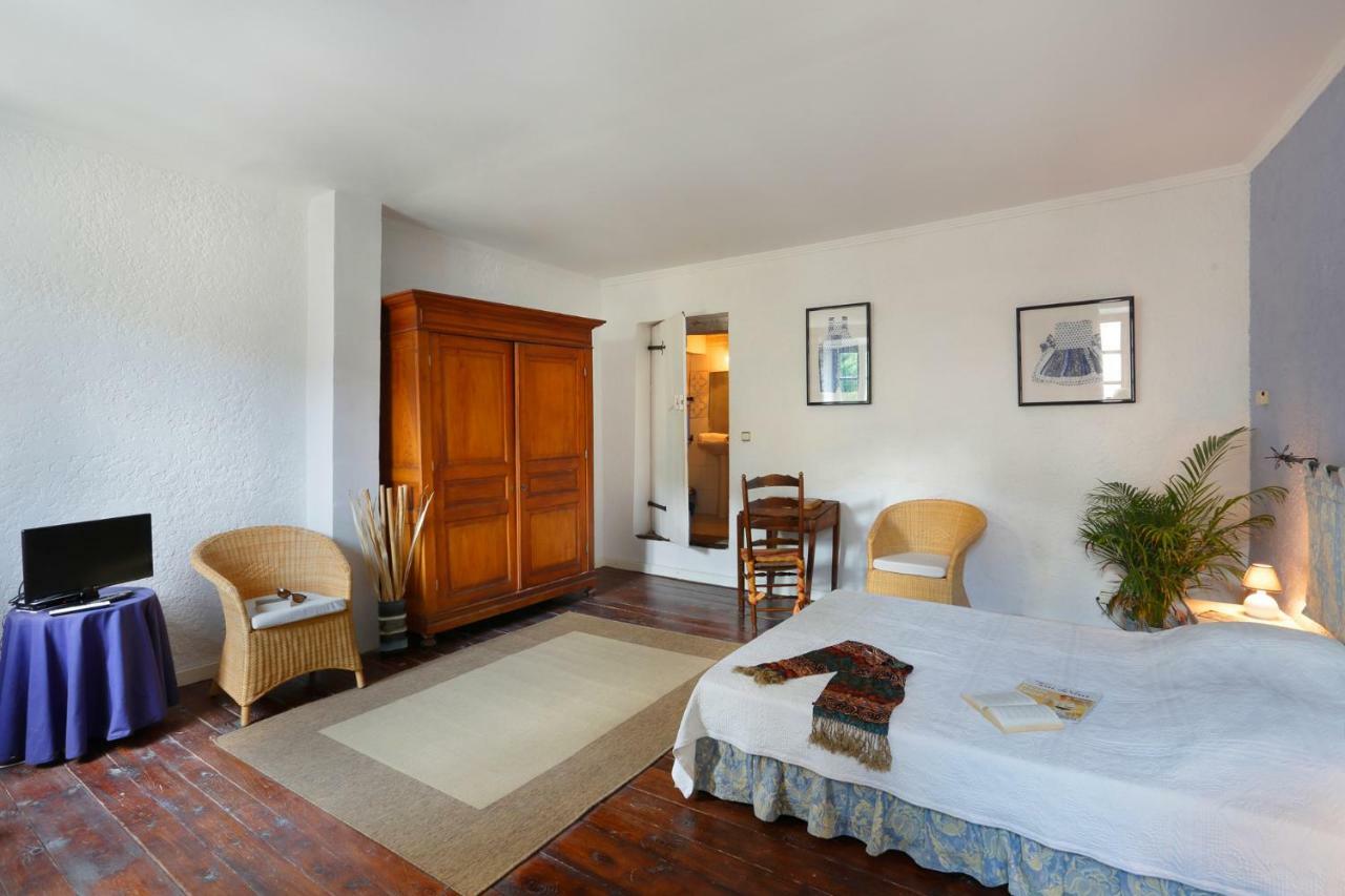 Chateau De Montfroc Bed & Breakfast Bagian luar foto