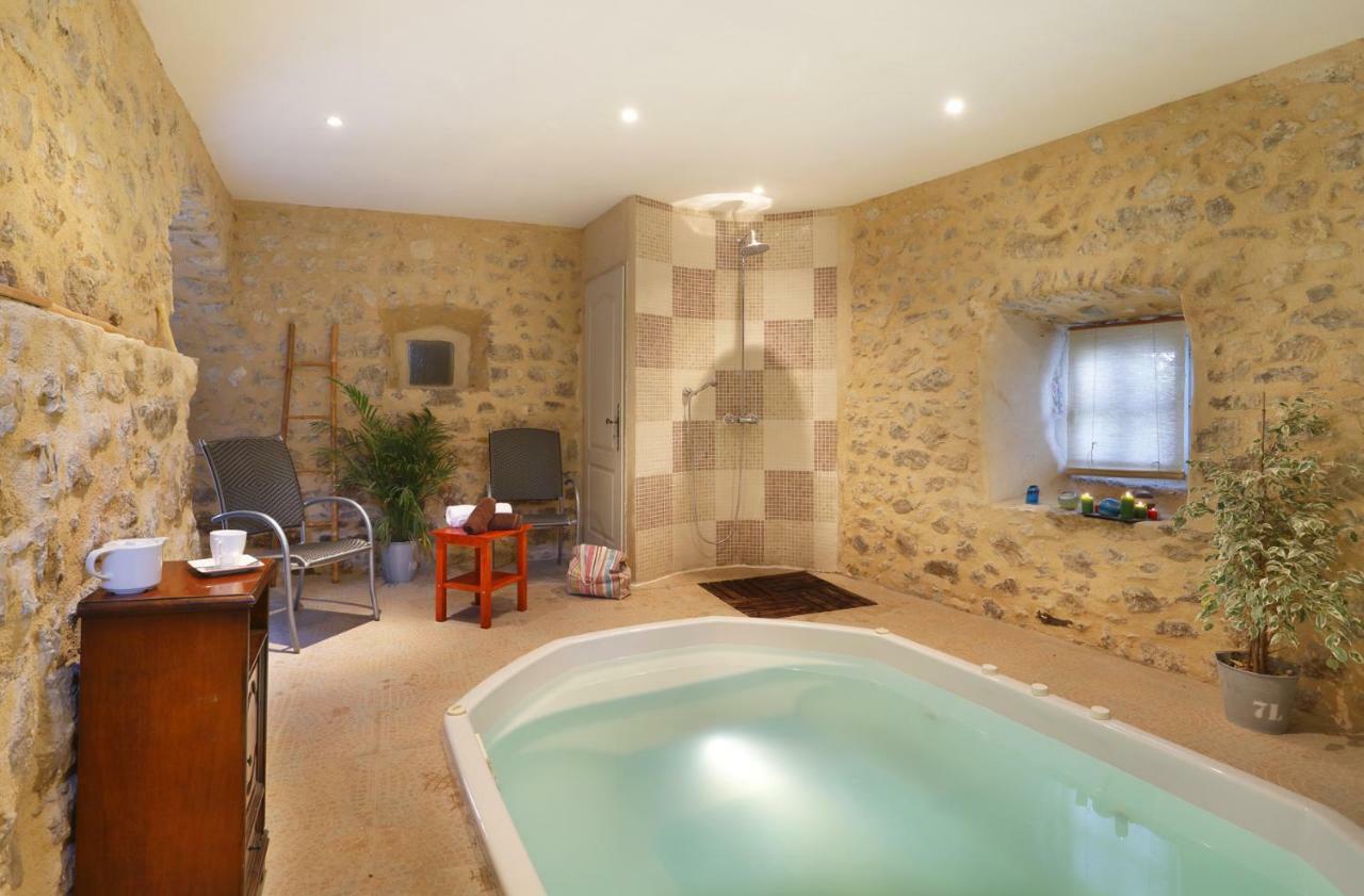 Chateau De Montfroc Bed & Breakfast Bagian luar foto